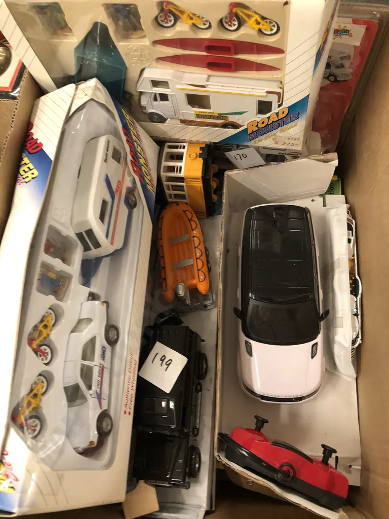 Box Qty of Assorted Model Cars Etc Image 1++