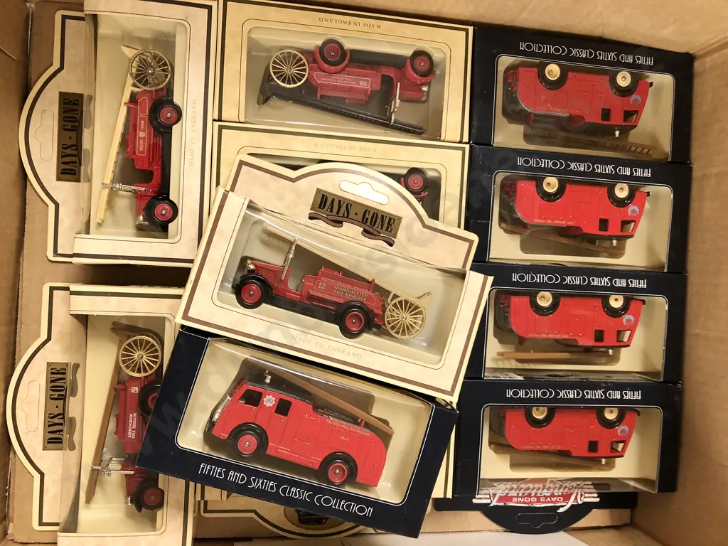 12 Lledo Fire Engines Including New Zealand Models Image 1++