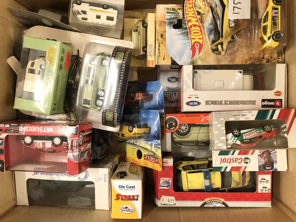Box Qty of Assorted Modern Die Cast Models Image 1++