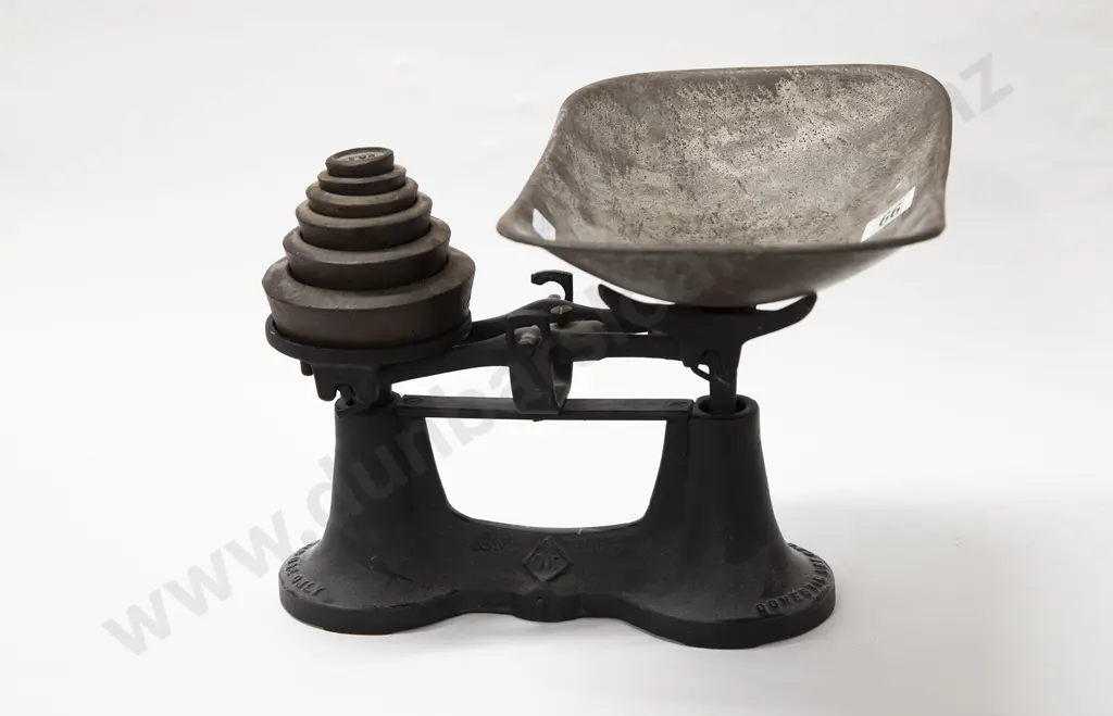 Vintage Kitchen Scales and Weights Image 1++