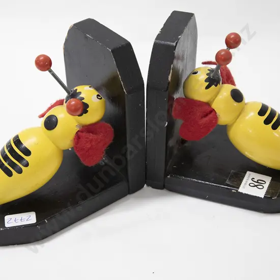 Buzzy Bee Bookends