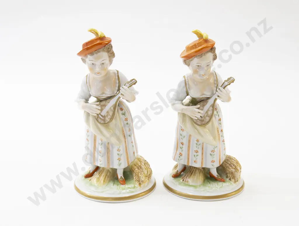 Pair of European Porcelain Figurines Image 1++