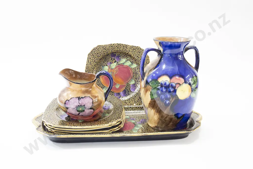 Tunstall Vase and Jug and Cetem Ware Sandwich Set Image 1++
