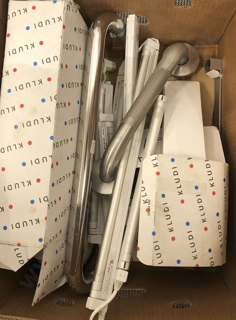 Box of Lighting and Bathroom Fittings Image 1++