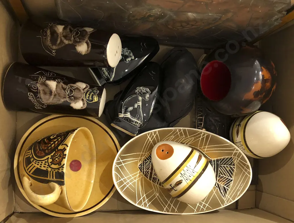 Small Box of Assorted Australian Themed China etc Image 1++