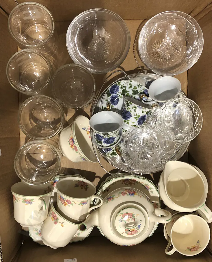 Box of Assorted Glassware and China Image 1++