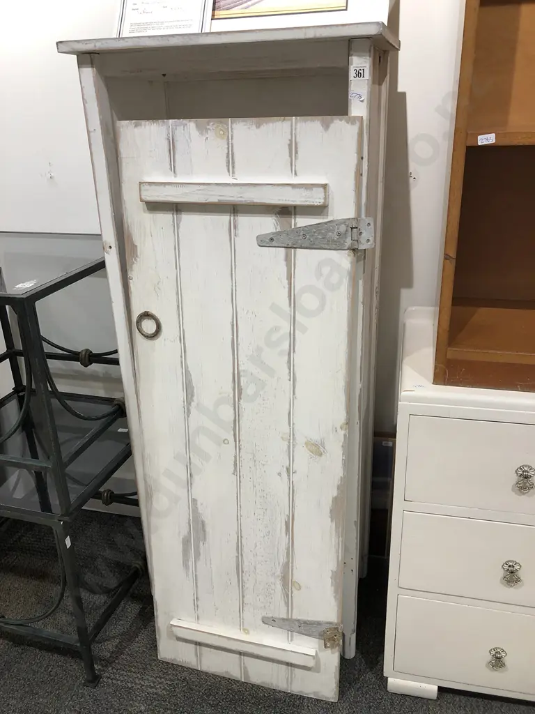 White Painted Cabinet Image 1++