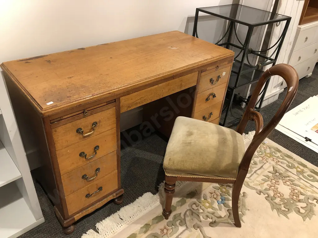 Kneehole Writing Desk Image 1++