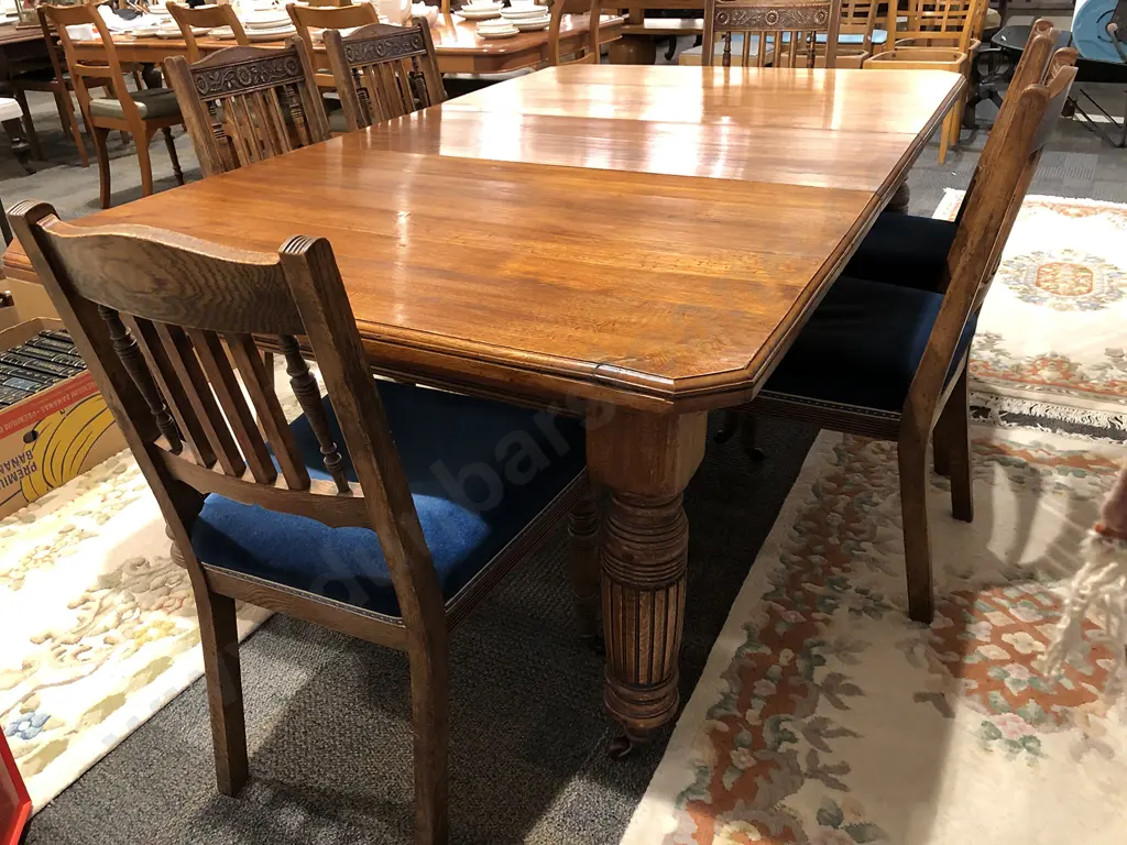 Oak Extension Dining Table and Six Chairs Image 1++