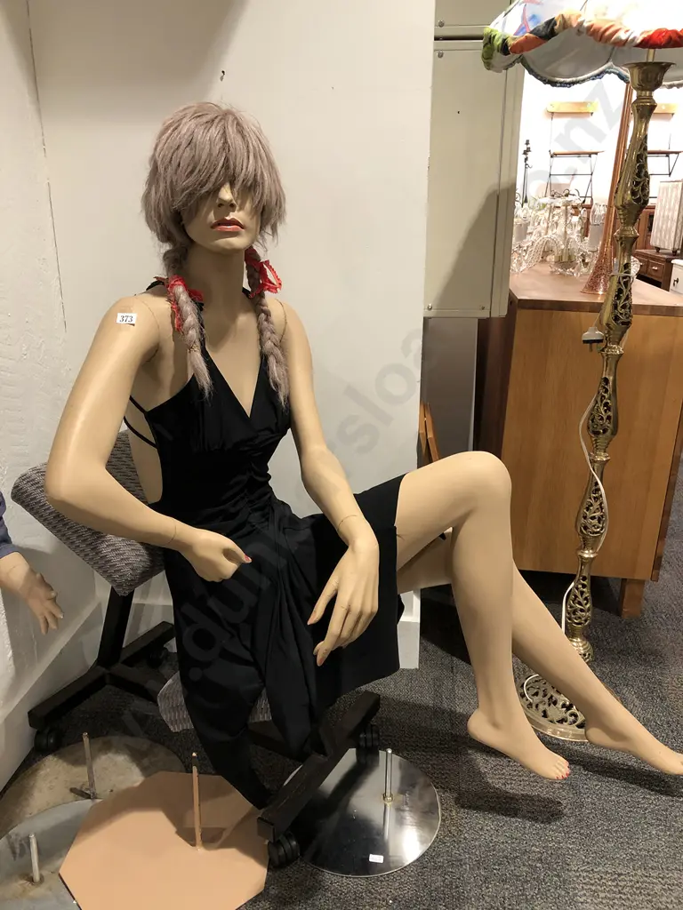 Seated Shop Display Mannequin Image 1++