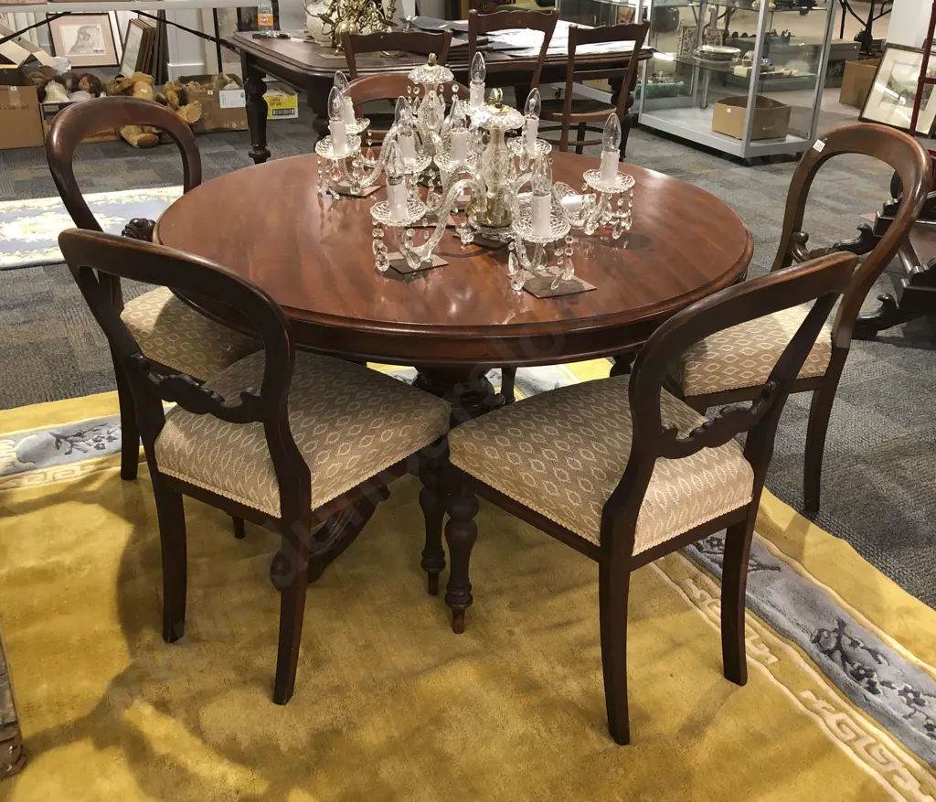 Victorian Circular Dining Table with Five Balloon Back Chairs Image 1++