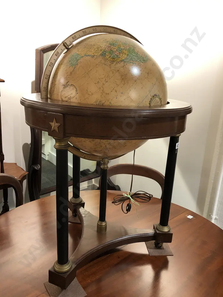 Globe on Stand (electrified) Image 1++