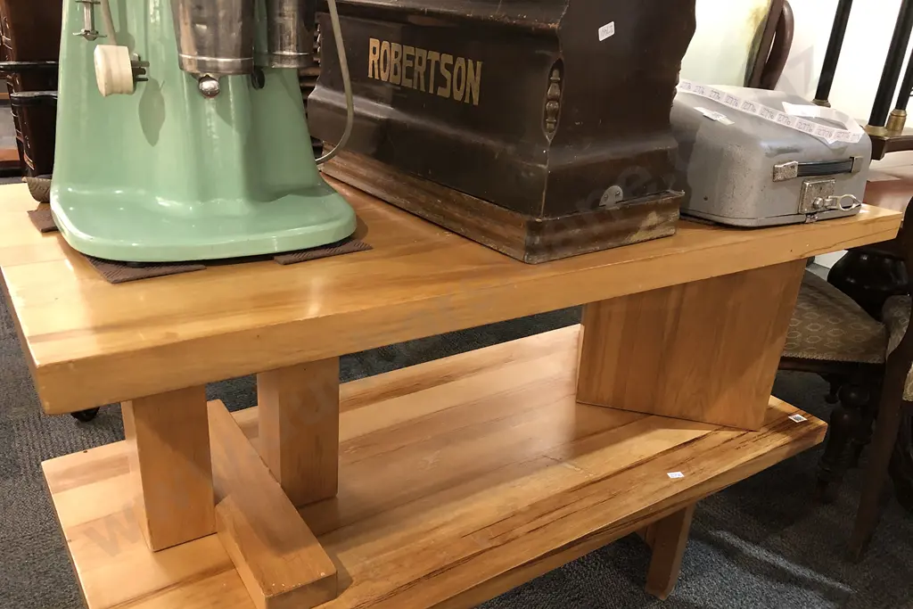 Rimu Coffee Table Image 1++