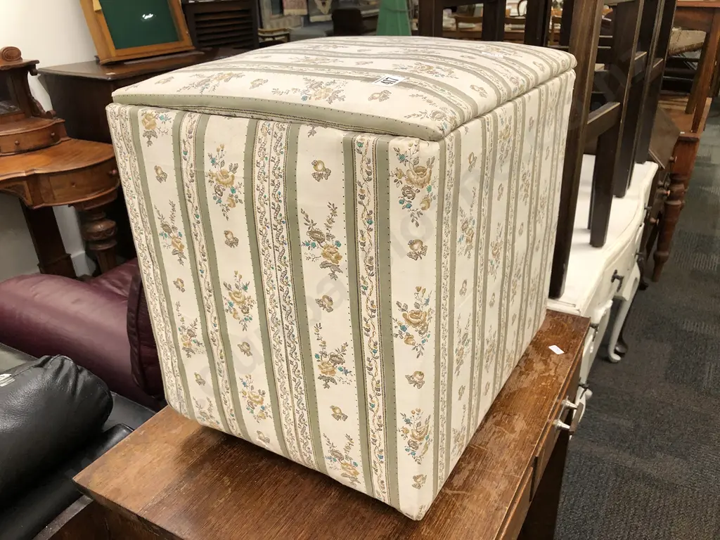 Upholstered Footstool/Hamper Image 1++