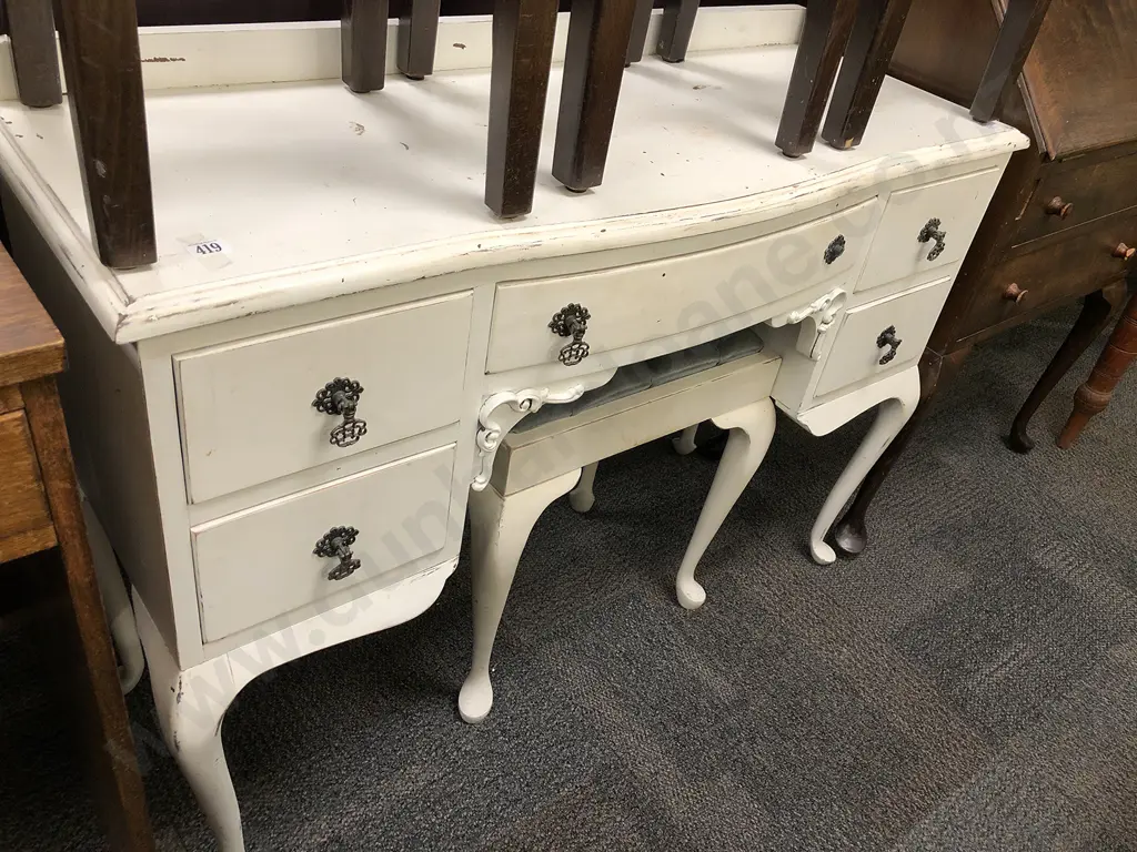 White Painted Dressing Table and Stool(a/f) Image 1++