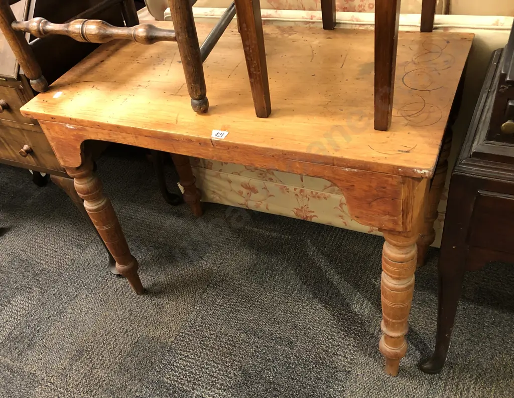 Colonial Desk (a/f) Image 1++