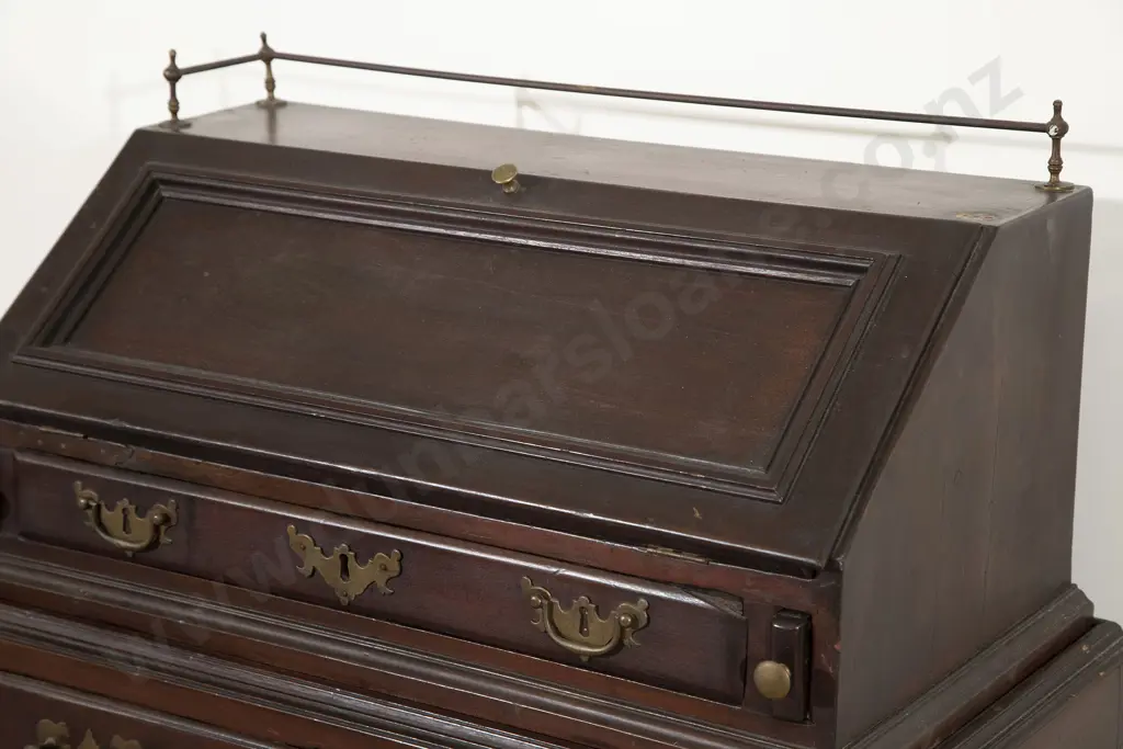 Rare American Federal Period Two Stage Mahogany Bureau Image 1++