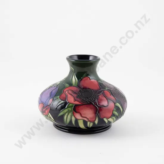 Modern Moorcroft Anemone Tribute Pattern Vase