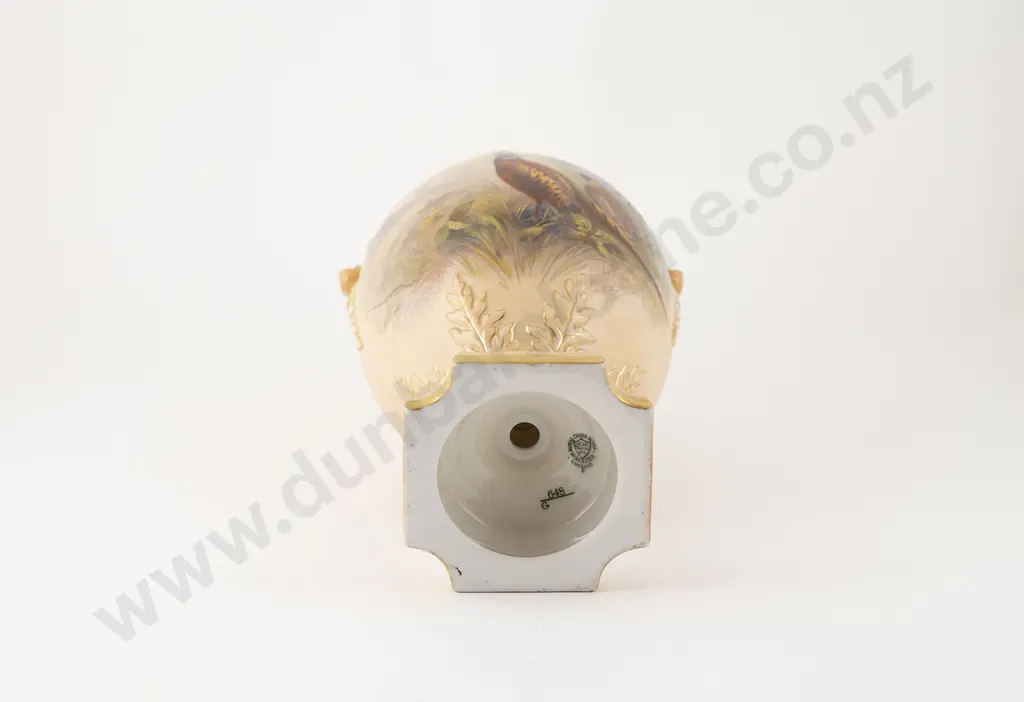 Grainger Royal Worcester Urn Image 1++