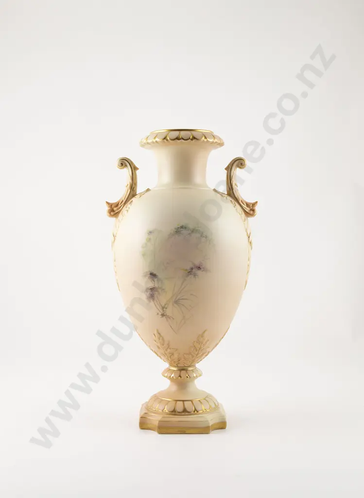 Grainger Royal Worcester Urn Image 1++