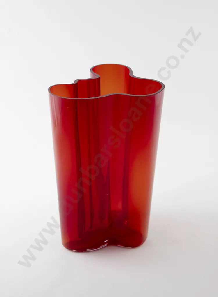 Iittala Alvar Aalto 'Savoy' Ruby Red Glass Vase Image 1++
