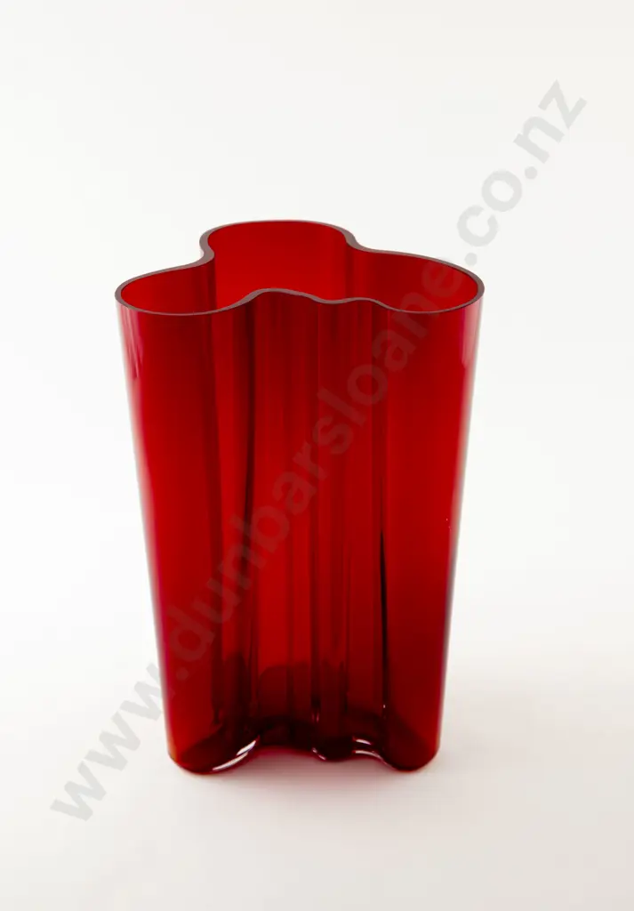 Iittala Alvar Aalto 'Savoy' Ruby Red Glass Vase Image 1++