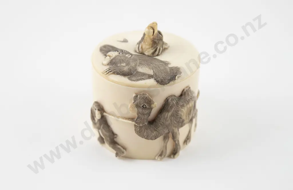 Japanese Ivory Lidded Cylindrical Box Image 1++