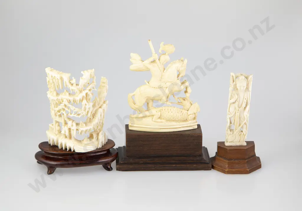 Small Dieppe Ivory Carving of George & the Dragon Image 1++