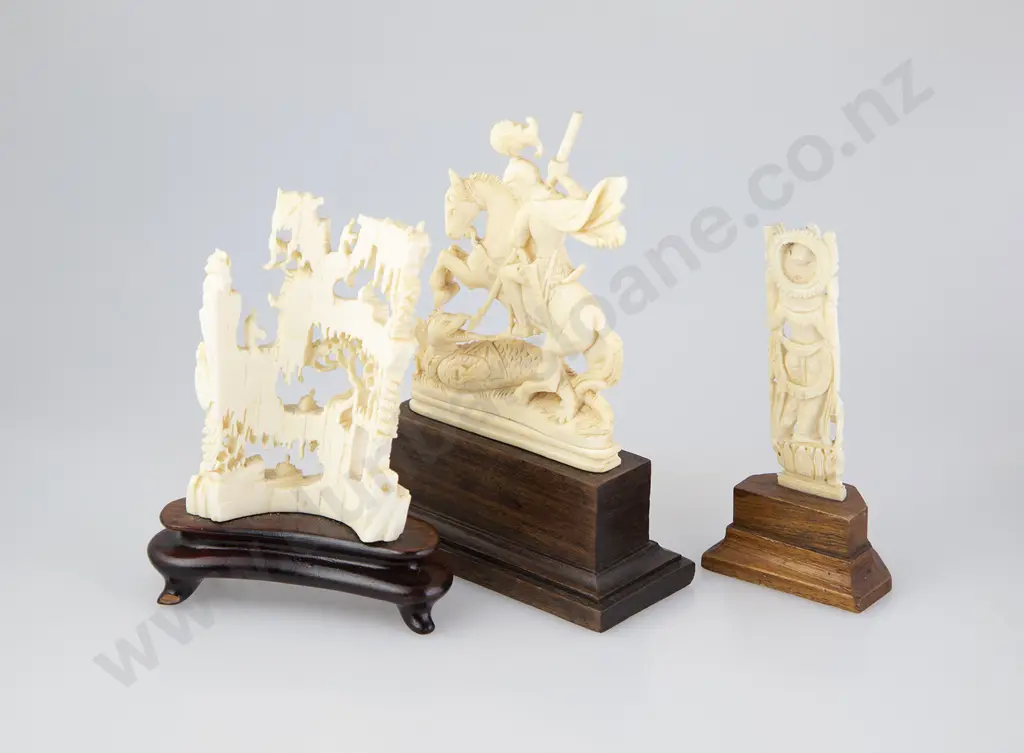 Small Dieppe Ivory Carving of George & the Dragon Image 1++