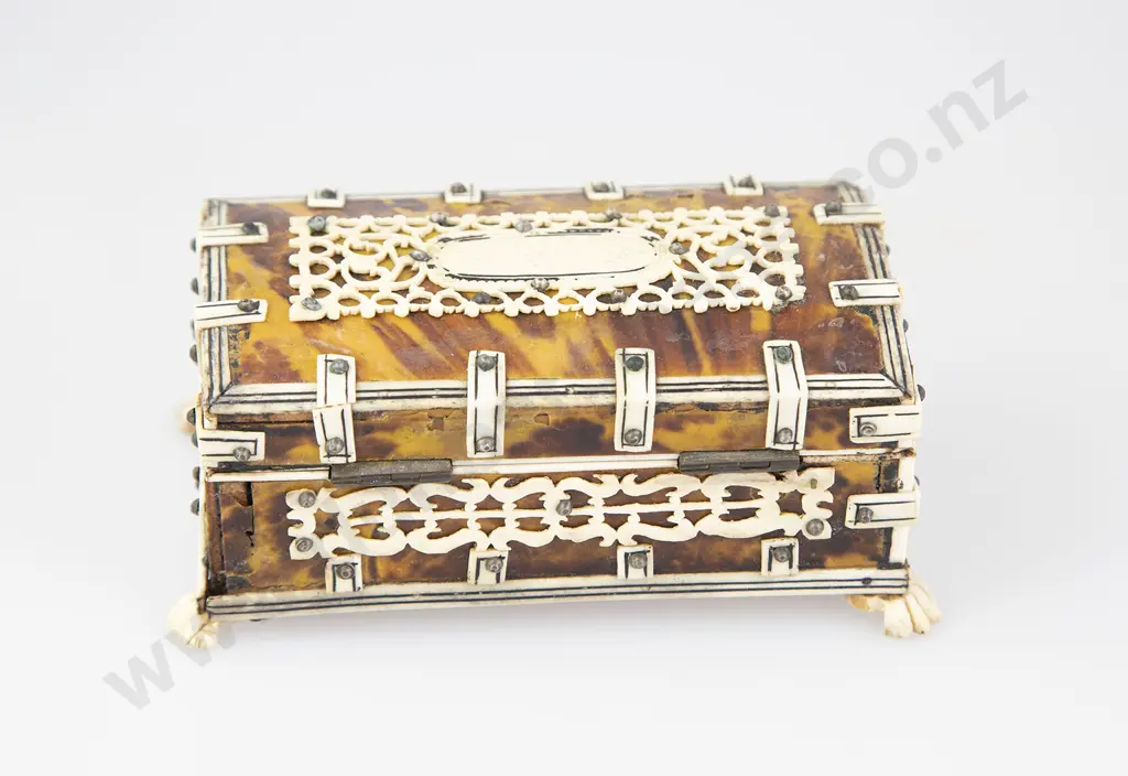Anglo Indian Tortoiseshell & Bone Jewellery Box Image 1++