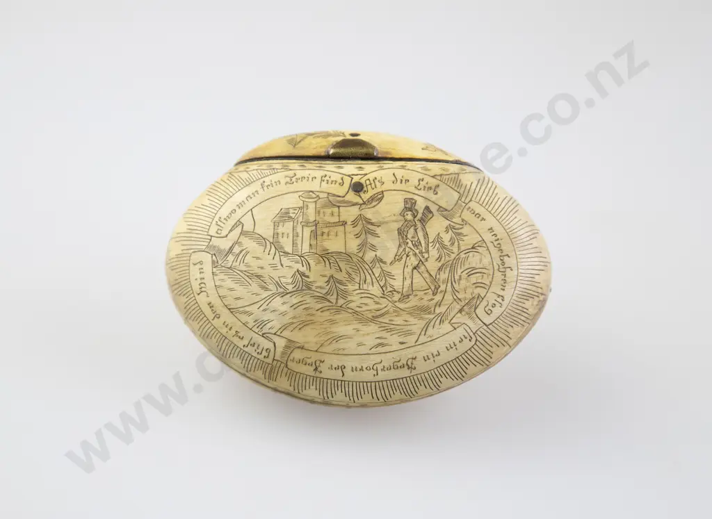 Early C19th German Scrimshawed Bone Snuff Box Image 1++