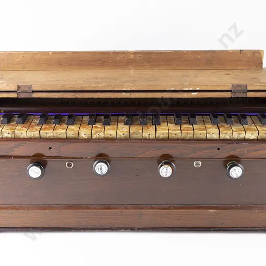 Vintage Harmonium