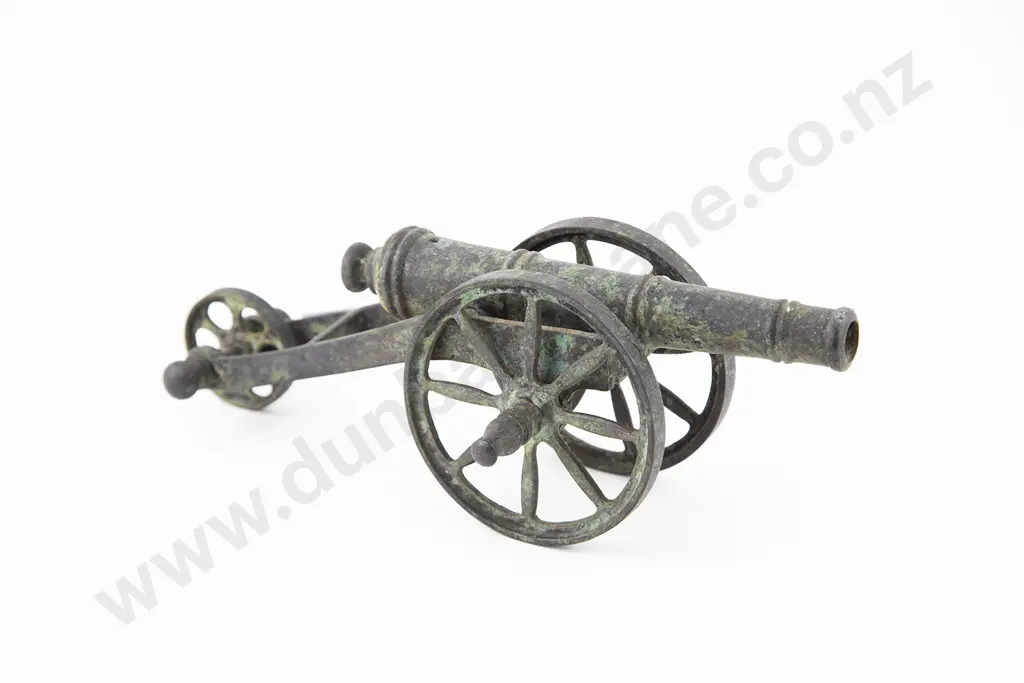 Small Bronze Model Cannon Image 1++