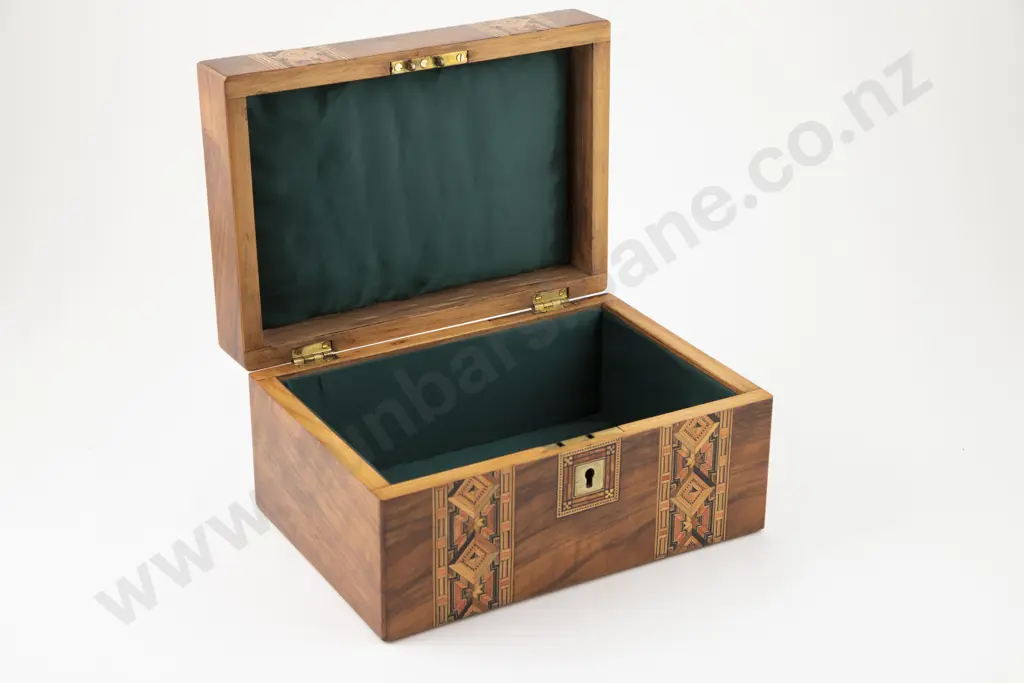Victorian Walnut & Parquetry Banded Jewellery Box Image 1++