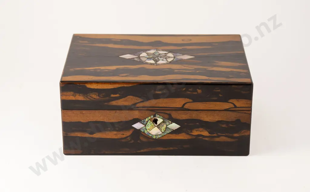 Vict Coromandelwood Sewing Box Image 1++