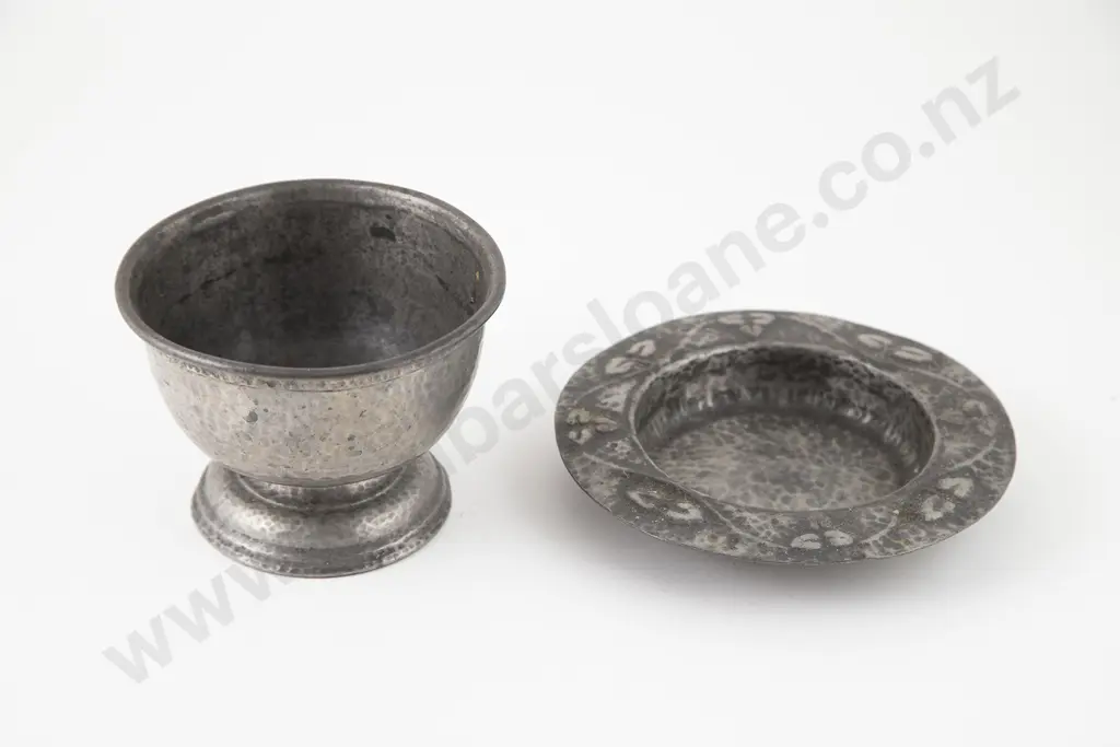 Tudric Pewter Footed Bowl Image 1++