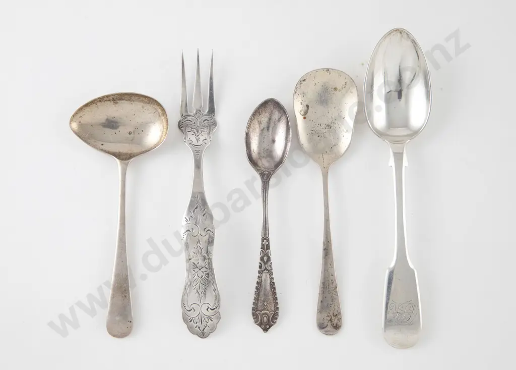 Small Group Of S/S Cutlery Oddments Image 1++