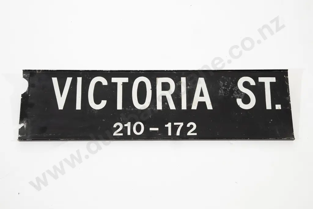 Early Painted Metal Wellington Street Sign Victoria 210 - 172 Image 1++