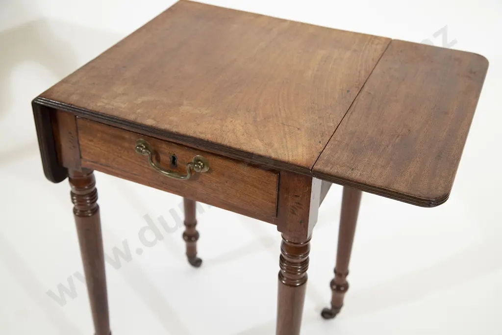 Regency Mahogany Drop-Leaf Side Table Image 1++