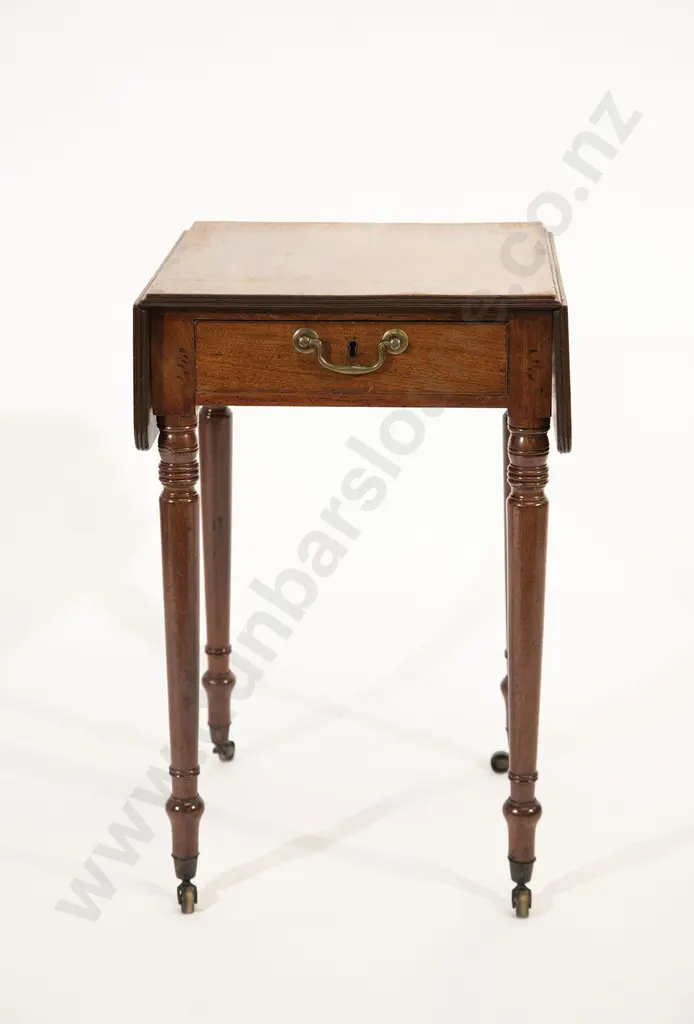 Regency Mahogany Drop-Leaf Side Table Image 1++