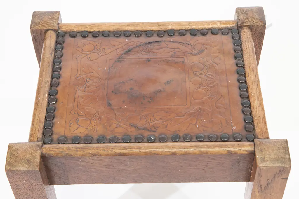 Oak Arts & Crafts Foot Stool Image 1++