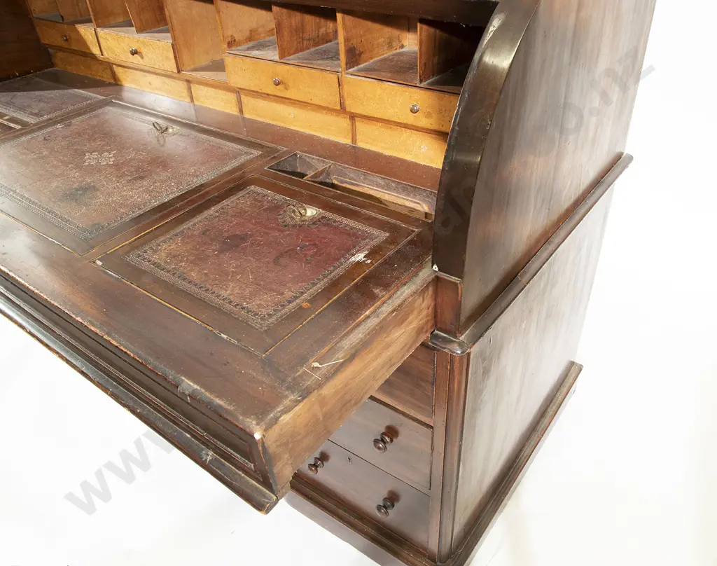Victorian Mahogany Roll-top Pedestal Desk Image 1++