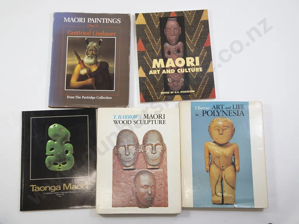 Barrow T - Maori Wood Sculpture Image 1++