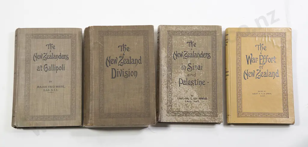 Set Of Four New Zealand WWI Histories Image 1++