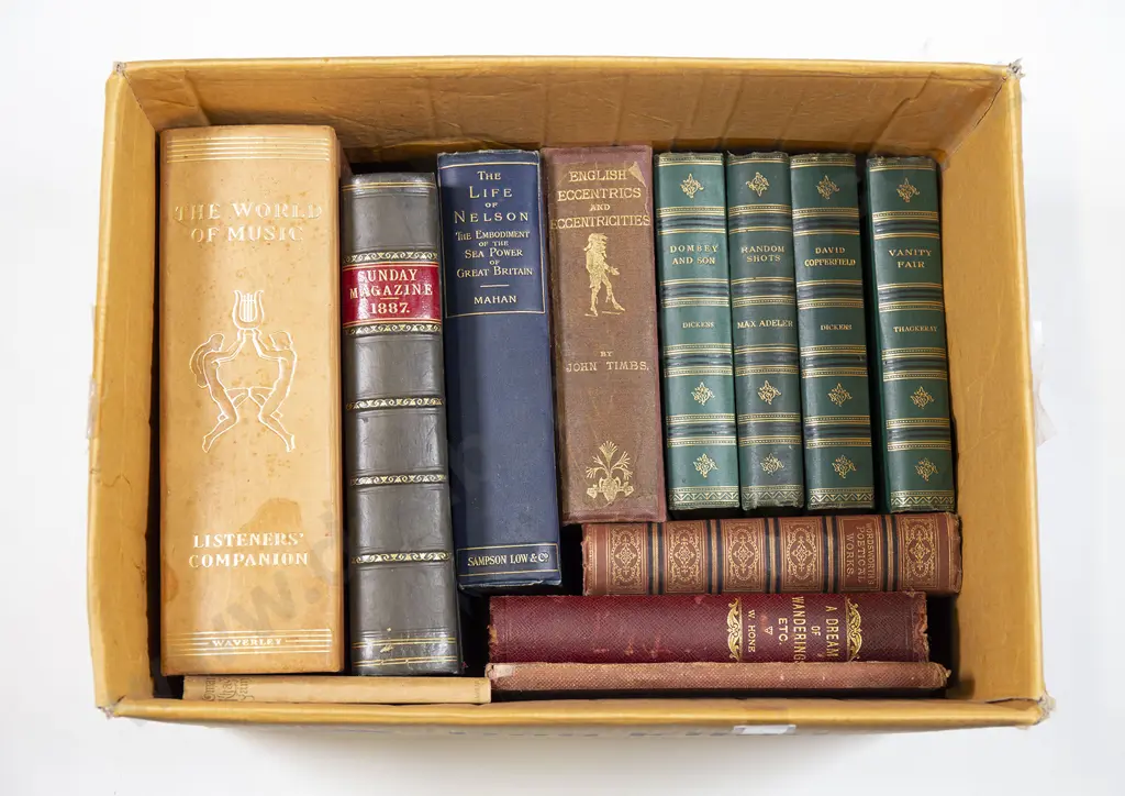 Carton Of General English Literary Volumes Image 1++