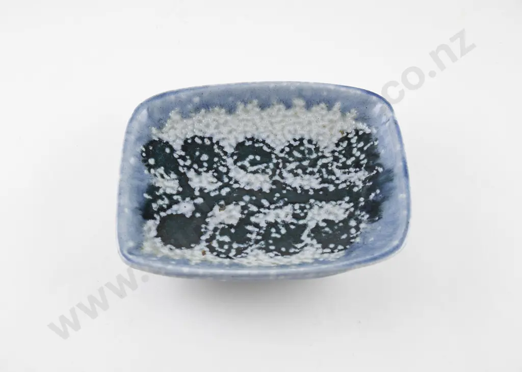 Juliet Peter Small Dish Image 1++