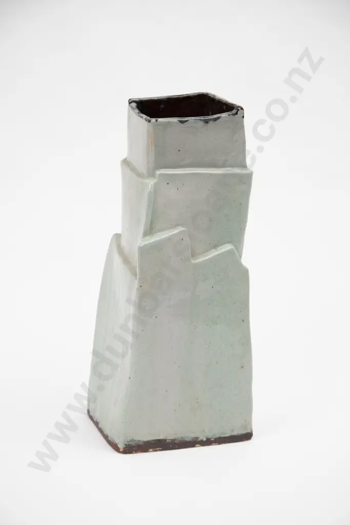 Doreen Blumhardt Large Angular Floor Pot Image 1++