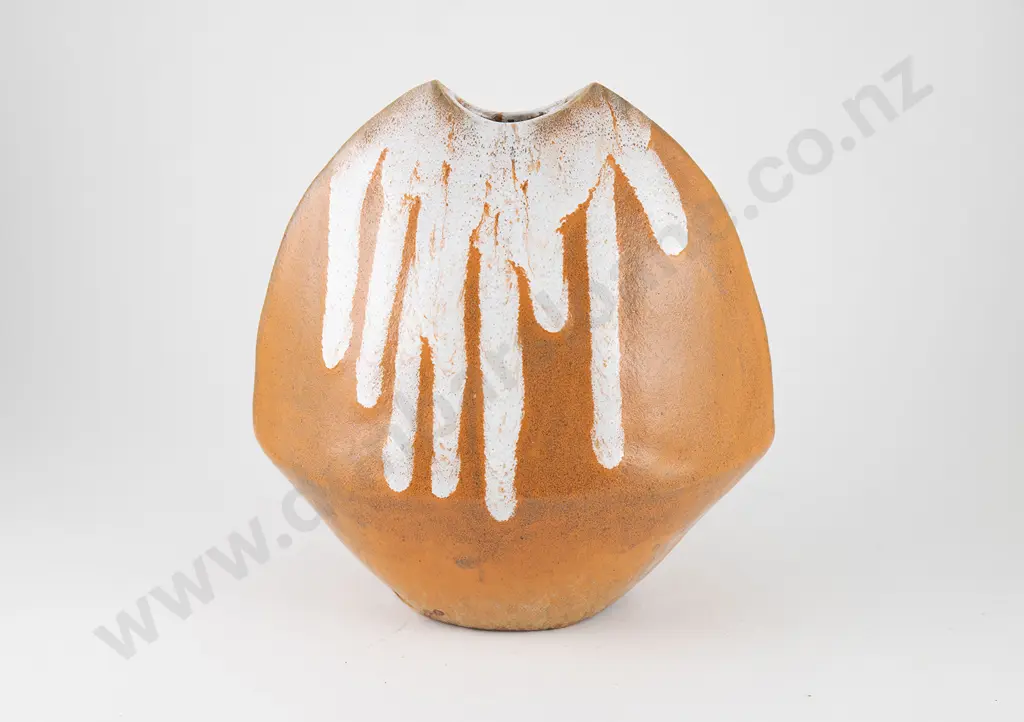 Doreen Blumhardt Spearhead Vase Image 1++