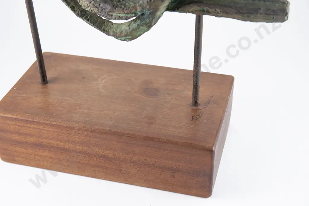 Theo Janssen - Abstract Bronze Sculptural Form Image 1++