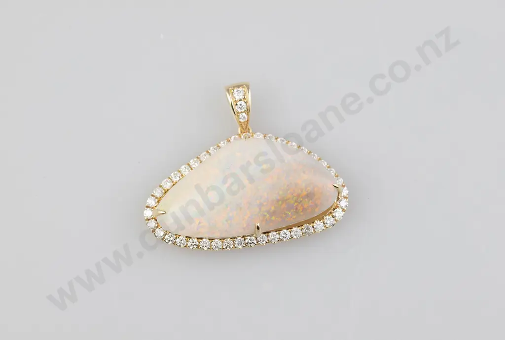 14ct Opal and Diamond Pendant Image 1++